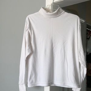 Sweetbriar XL White turtleneck